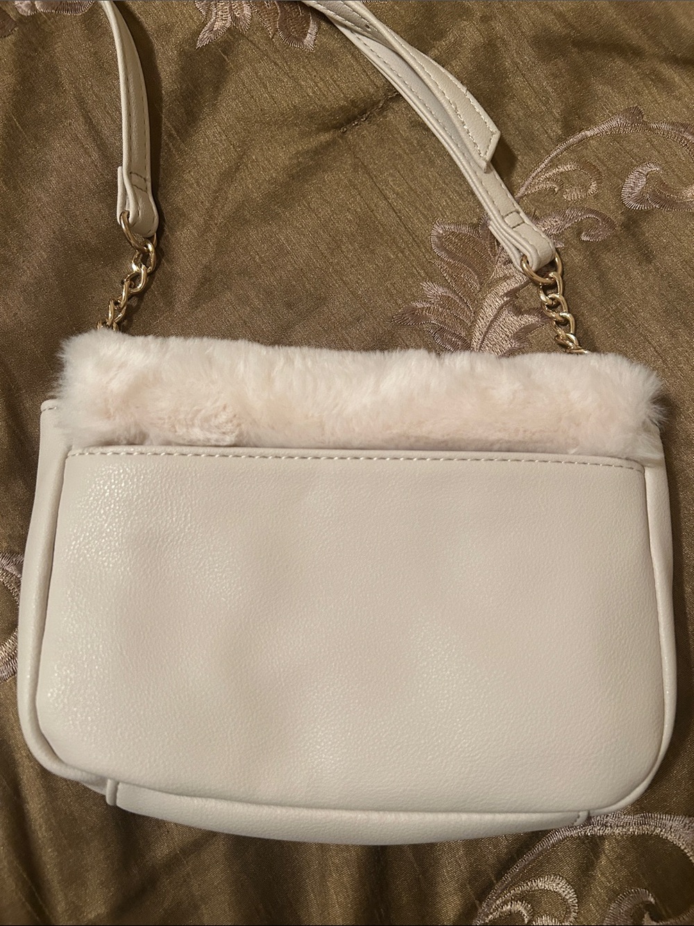 Juicy Couture Cream Faux Fur Flap Bag NWOT - Picture 3 of 9
